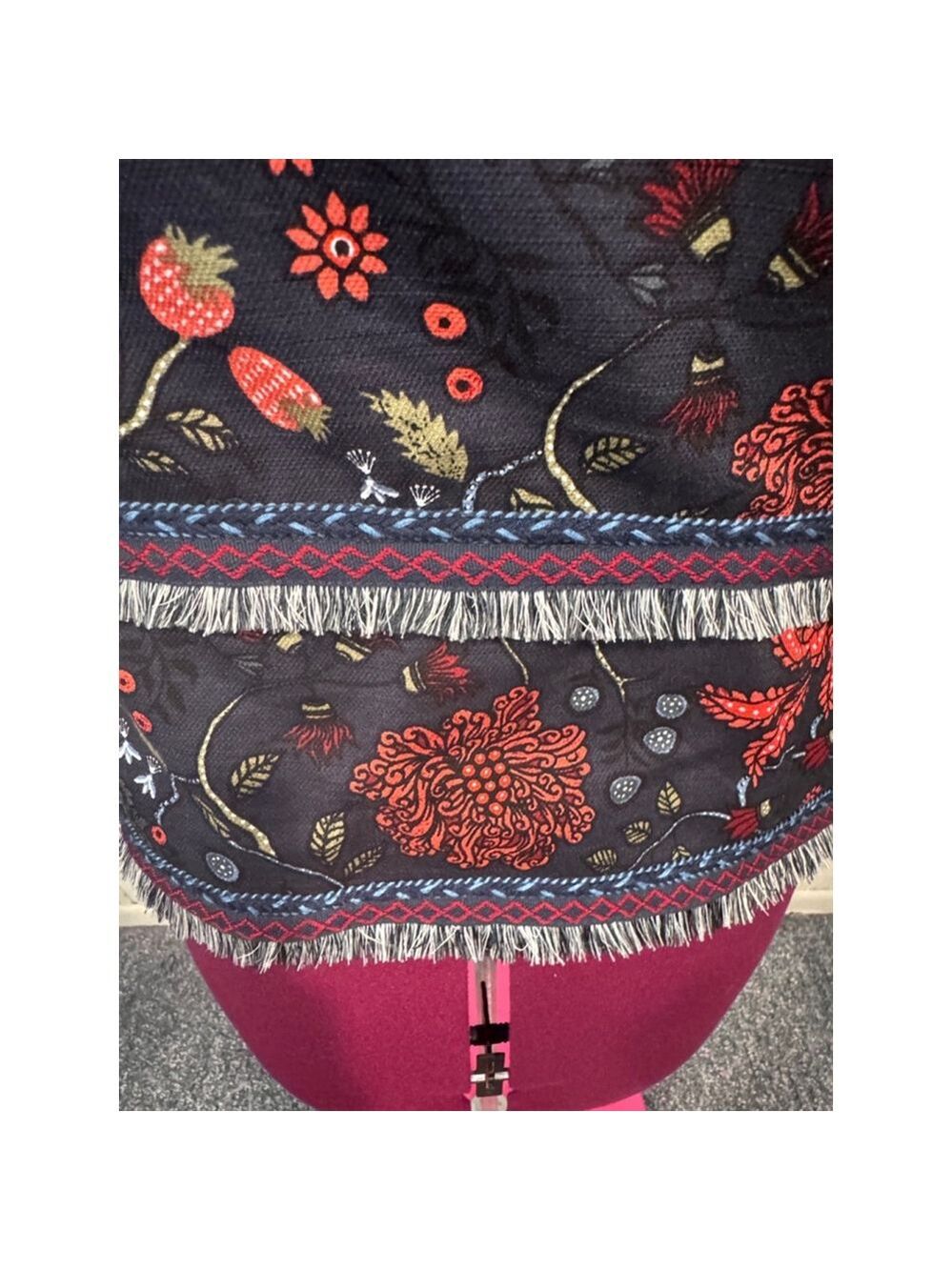 LOFT Primevira Strawberry Embroidered Fringe Open Black Red jacket size 4 - Picture 10 of 16